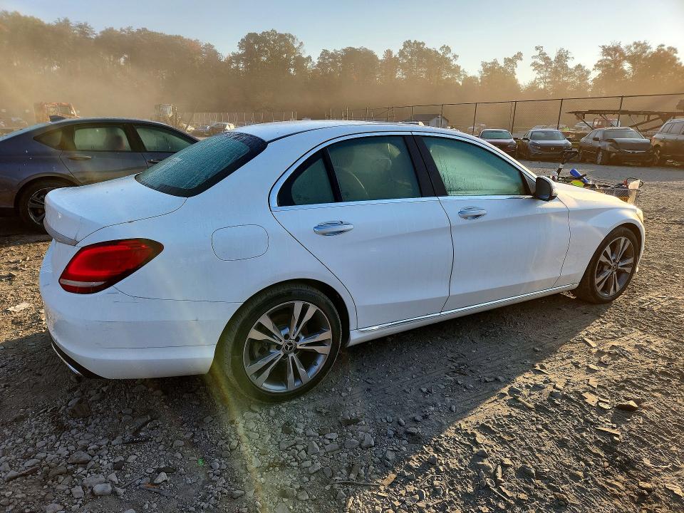 Снимка 3 от търг – 2020 MERCEDES-BENZ C с VIN WDDWF8DB1LR543088