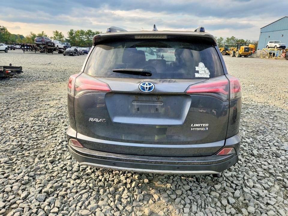 Снимка 6 от търг – 2017 TOYOTA RAV4 HV с VIN JTMDJREV8HD144665