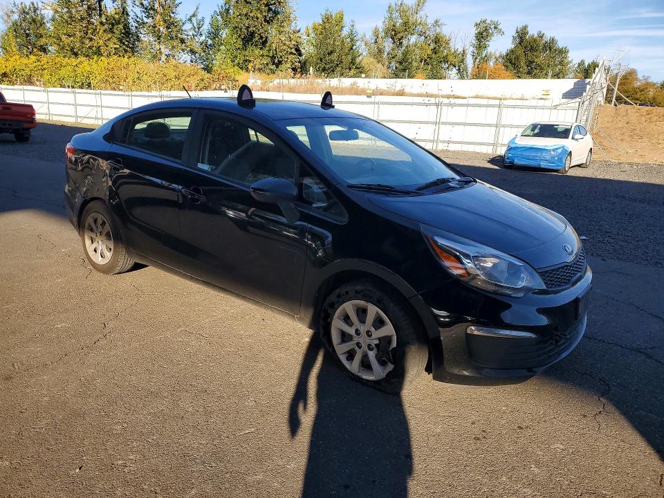 Zdjęcie 4 z aukcji – 2017 KIA RIO z VIN KNADM4A30H6021944