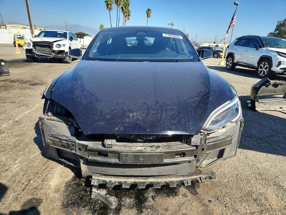 Photo 5 from auction – 2018 TESLA MODEL S with VIN 5YJSA1E28JF272773