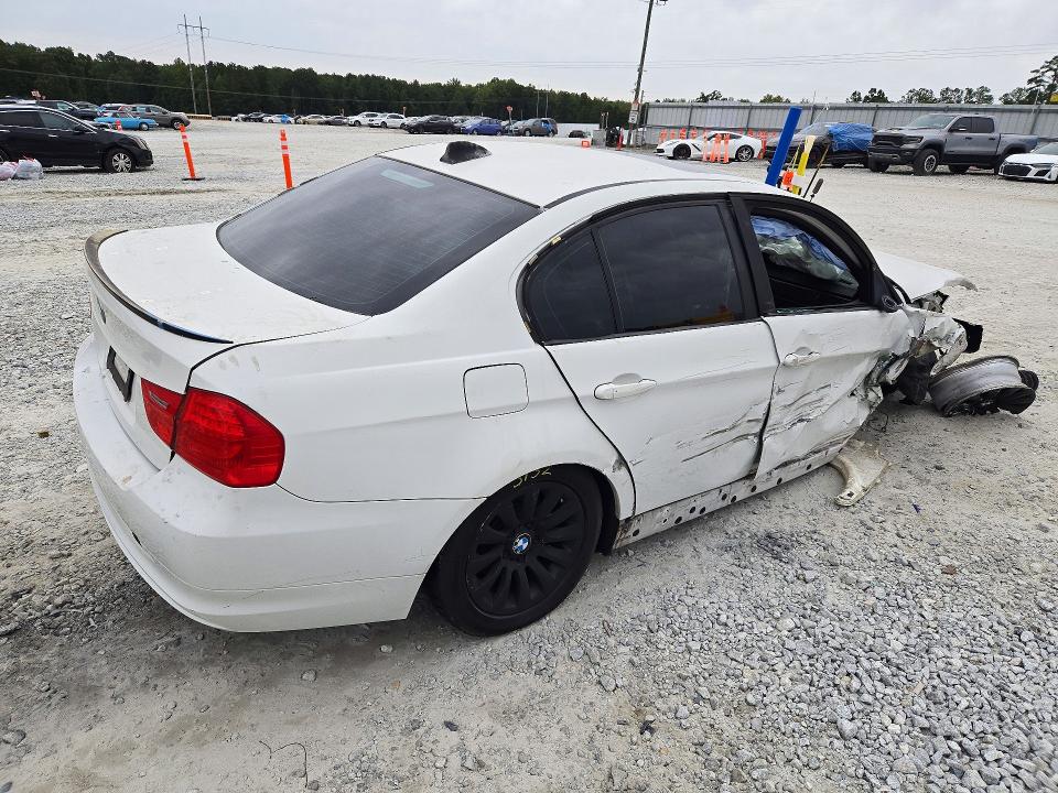Снимка 3 от търг – 2009 BMW 328 с VIN WBAPH73559E128447