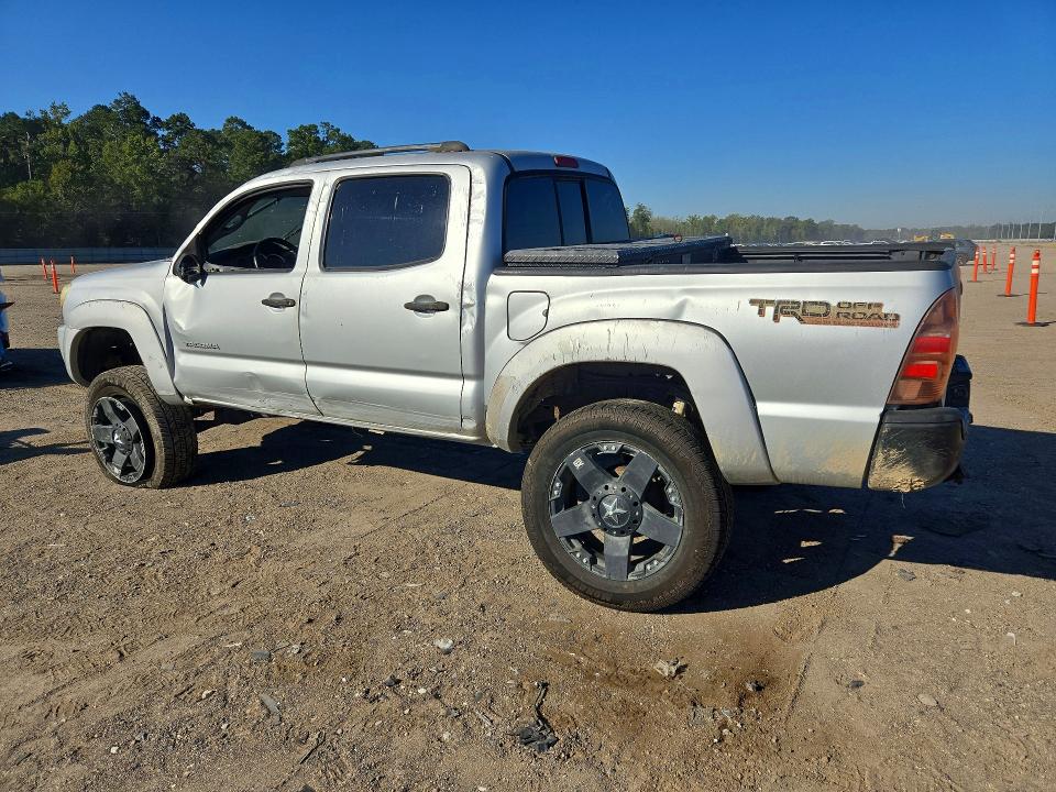 Снимка 2 от търг – 2006 TOYOTA TACOMA с VIN 3TMJU62NX6M013011