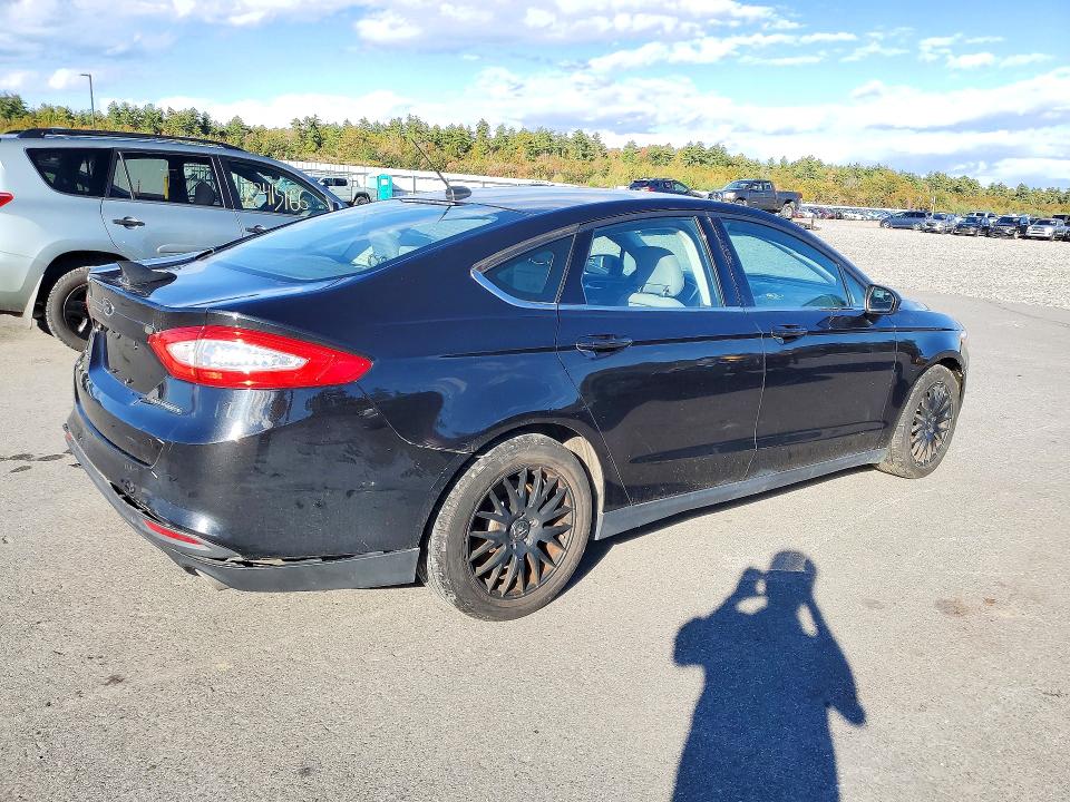 Photo 3 from auction – 2015 FORD FUSION with VIN 1FA6P0G78F5104651