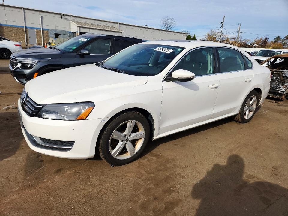 VOLKSWAGEN PASSAT 2012 с VIN 1VWBP7A3XCC039815 - Снимка от търг