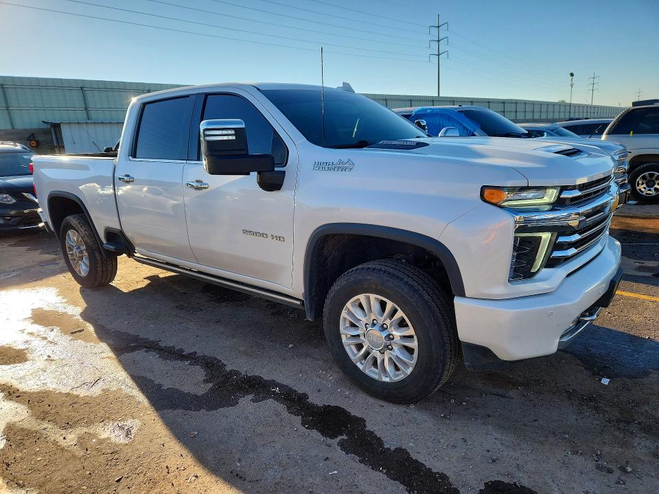Photo 4 from auction – 2022 CHEVROLET SILVERADO with VIN 1GC4YREYXNF364461