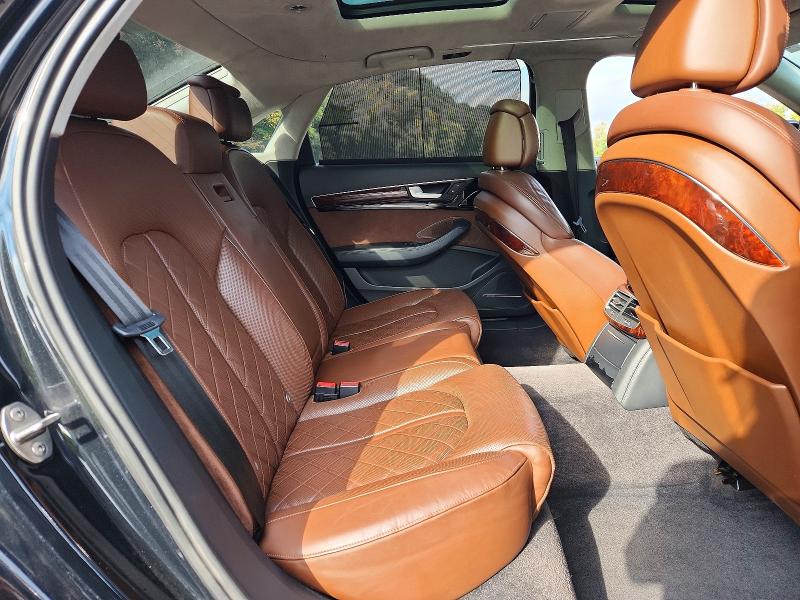Zdjęcie 10 z aukcji – 2014 AUDI A8 z VIN WAUR2AFDXEN005229