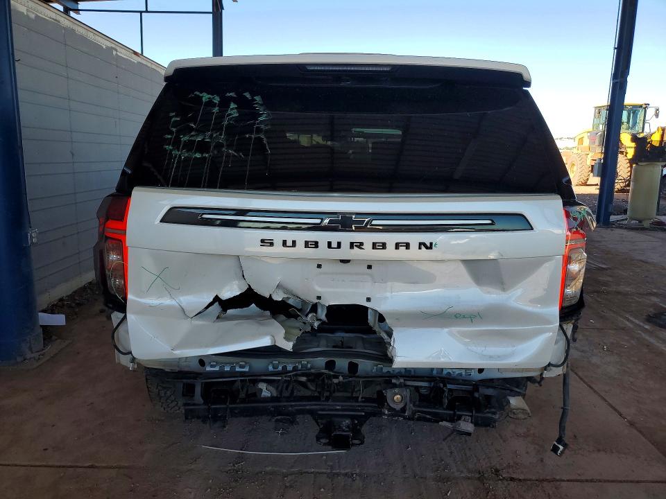 Снимка 6 от търг – 2021 CHEVROLET SUBURBAN с VIN 1GNSKDKD4MR221099