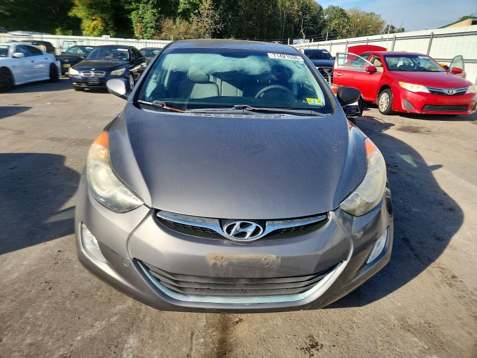 Снимка 5 от търг – 2013 HYUNDAI ELANTRA с VIN 5NPDH4AE0DH167401