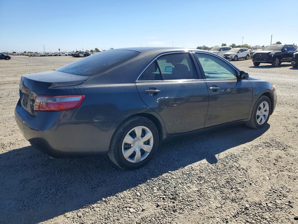 Photo 3 from auction – 2007 TOYOTA CAMRY with VIN 4T1BE46K17U670794