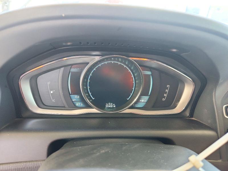 Zdjęcie 9 z aukcji – 2015 VOLVO XC60 z VIN YV440MDB2F2600730