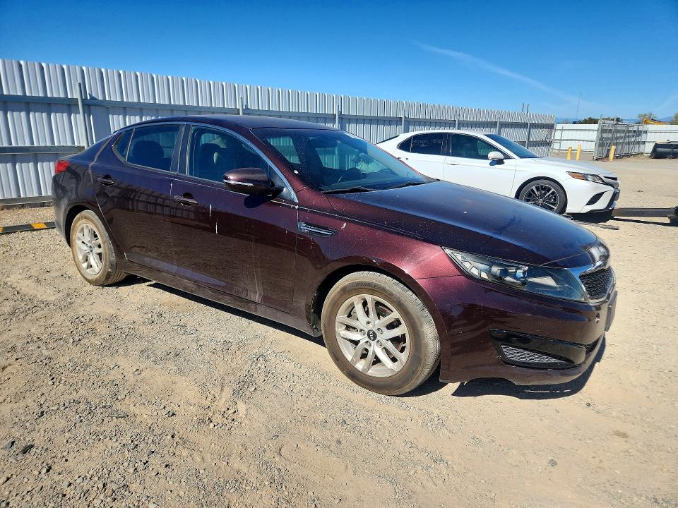 Photo 4 from auction – 2011 KIA OPTIMA with VIN KNAGM4A73B5057012