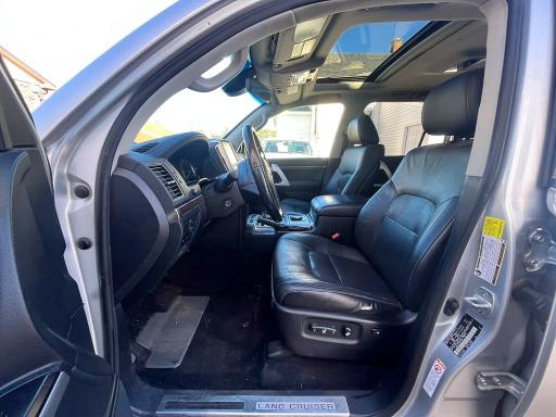 Снимка 10 от търг – 2018 TOYOTA LAND CRUISER с VIN JTMCY7AJ7J4071759