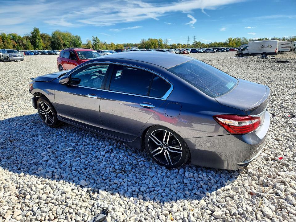 Снимка 2 от търг – 2017 HONDA ACCORD с VIN 1HGCR2F18HA083893