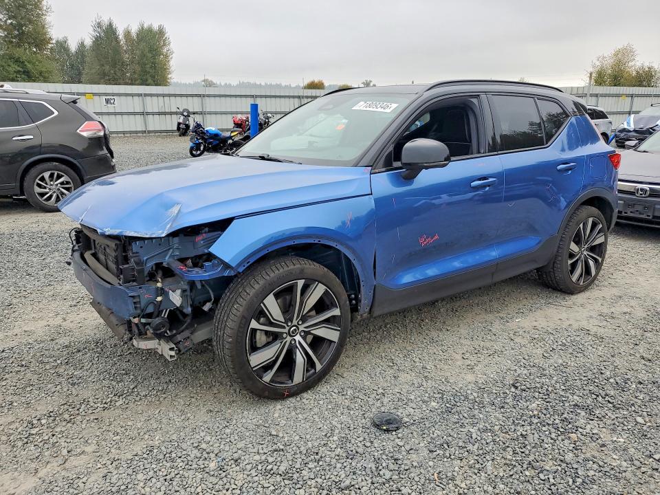 VOLVO XC40 2021 z numerem VIN YV4ED3UR8M2572557 - Zdjęcie z aukcji