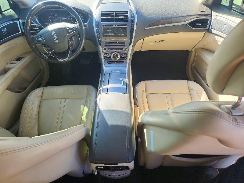 Снимка 8 от търг – 2017 LINCOLN MKZ с VIN 3LN6L5C98HR608106