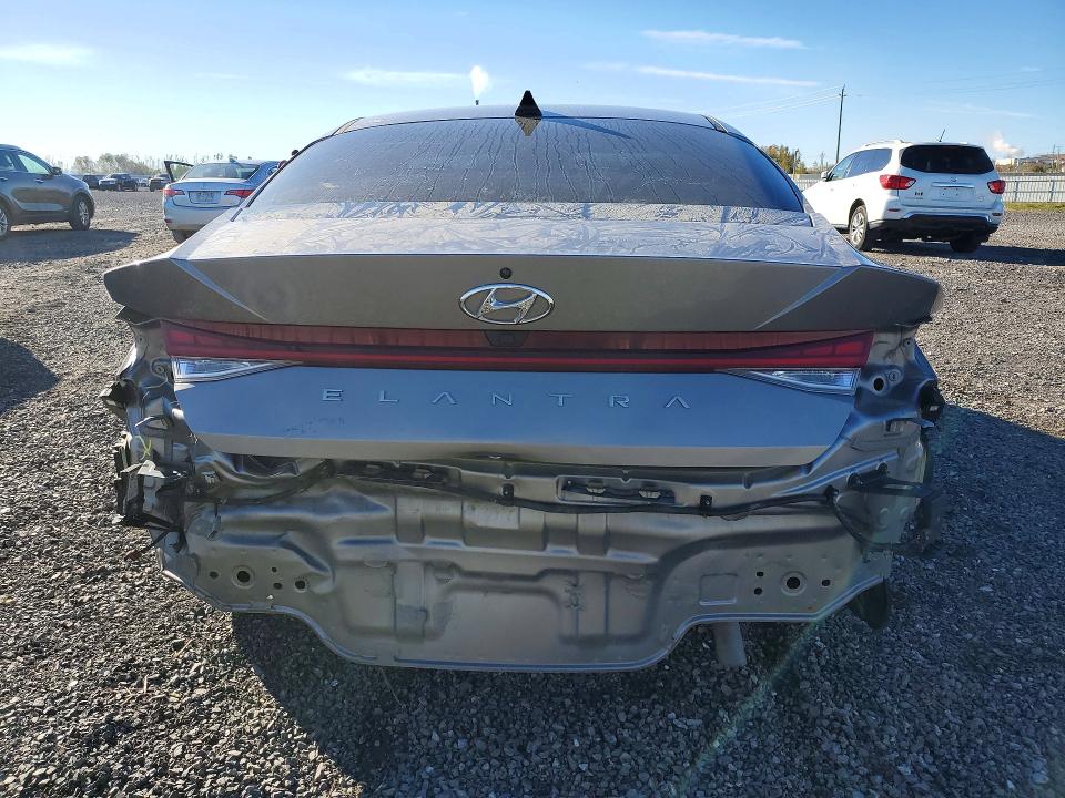 Снимка 6 от търг – 2023 HYUNDAI ELANTRA с VIN KMHLN4AG4PU613366