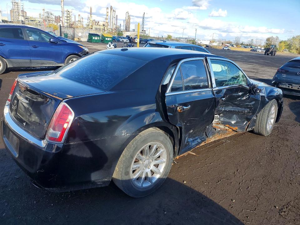 Фото 3 с аукциона – 2012 CHRYSLER 300 с VIN 2C3CCAAG1CH316405