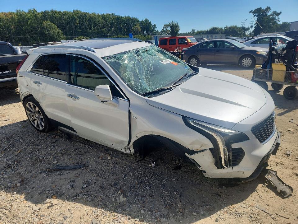 Photo 4 from auction – 2019 CADILLAC XT4 with VIN 1GYFZCR45KF200034