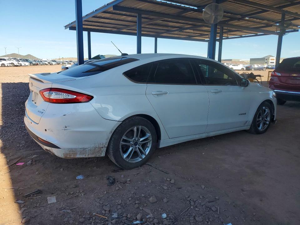 Фото 3 с аукциона – 2015 FORD FUSION с VIN 3FA6P0LU9FR225293