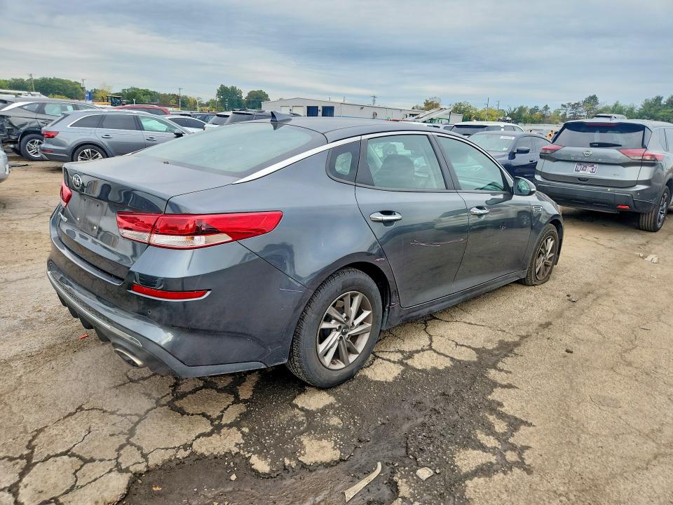 Снимка 3 от търг – 2020 KIA OPTIMA с VIN 5XXGT4L35LG382760