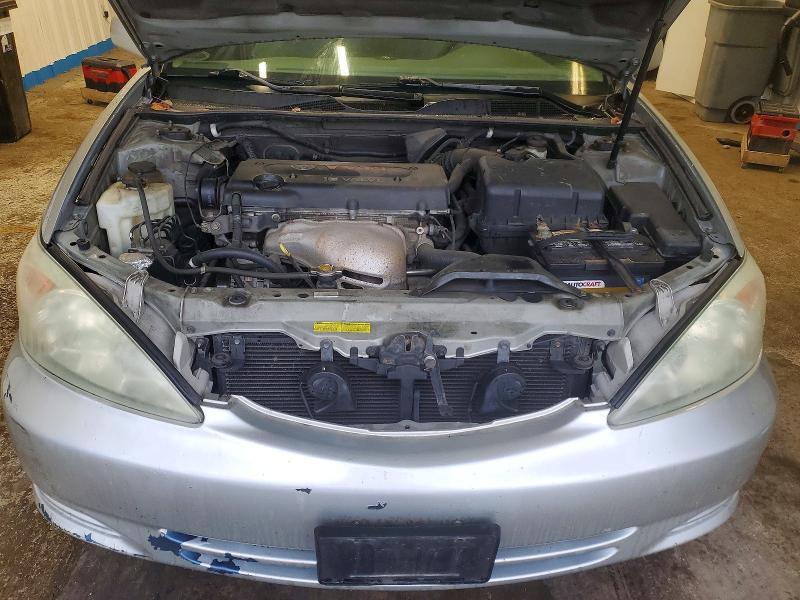 Photo 11 from auction – 2004 TOYOTA CAMRY with VIN 4T1BE30K84U286171