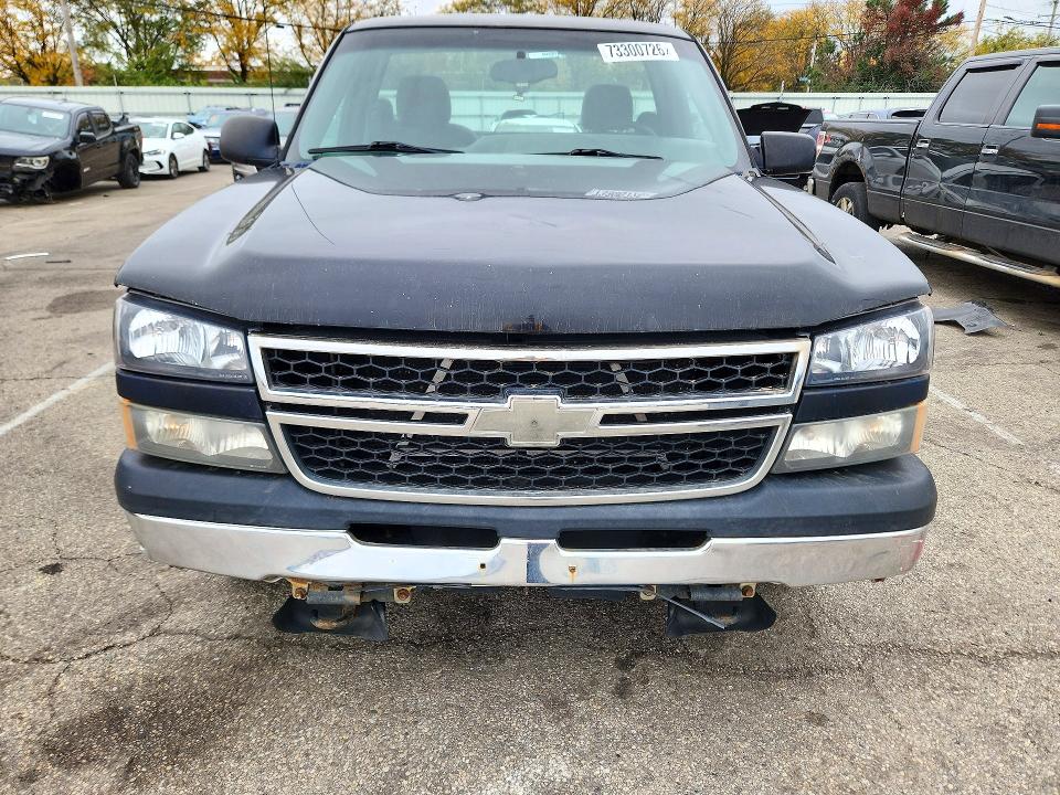 Снимка 5 от търг – 2006 CHEVROLET SILVERADO с VIN 3GCEC14X26G272077