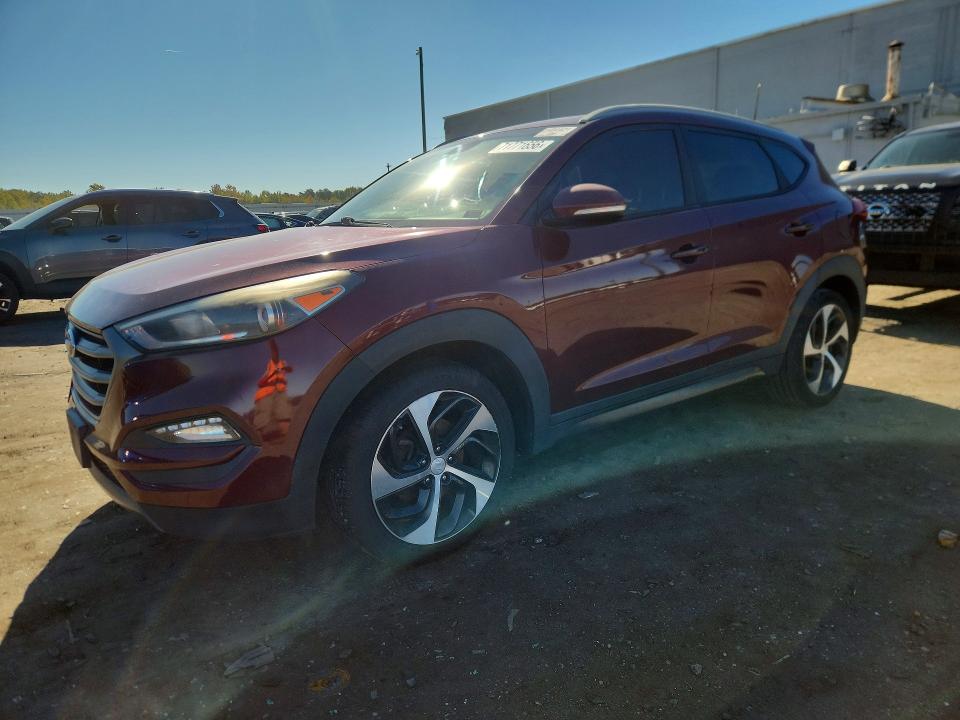 HYUNDAI TUCSON 2016 с VIN KM8J33A2XGU062050 - Снимка от търг