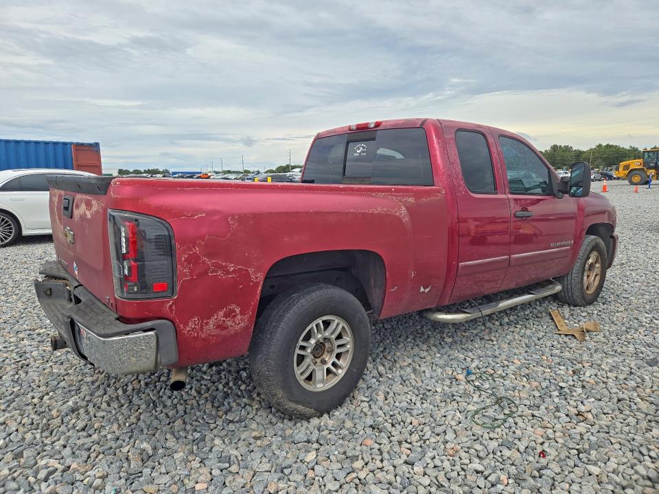 Photo 3 from auction – 2007 CHEVROLET SILVERADO with VIN 2GCEC19J371593897