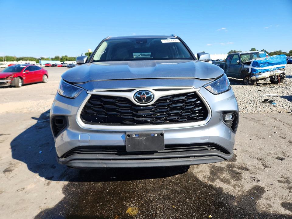 Снимка 5 от търг – 2023 TOYOTA HIGHLA XLE с VIN 5TDKDRAH5PS515122