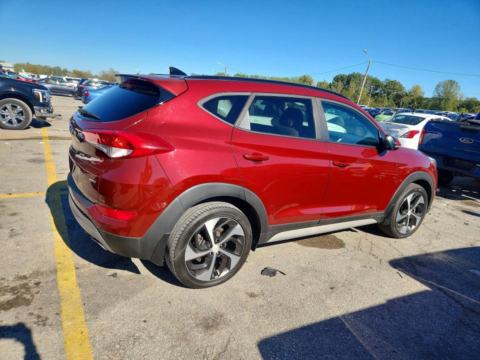 Снимка 3 от търг – 2018 HYUNDAI TUCSON с VIN KM8J3CA24JU783939