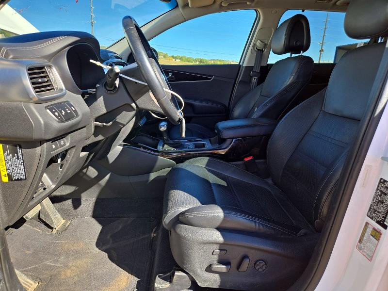 Photo 7 from auction – 2016 KIA SORENTO with VIN 5XYPKDA55GG141869