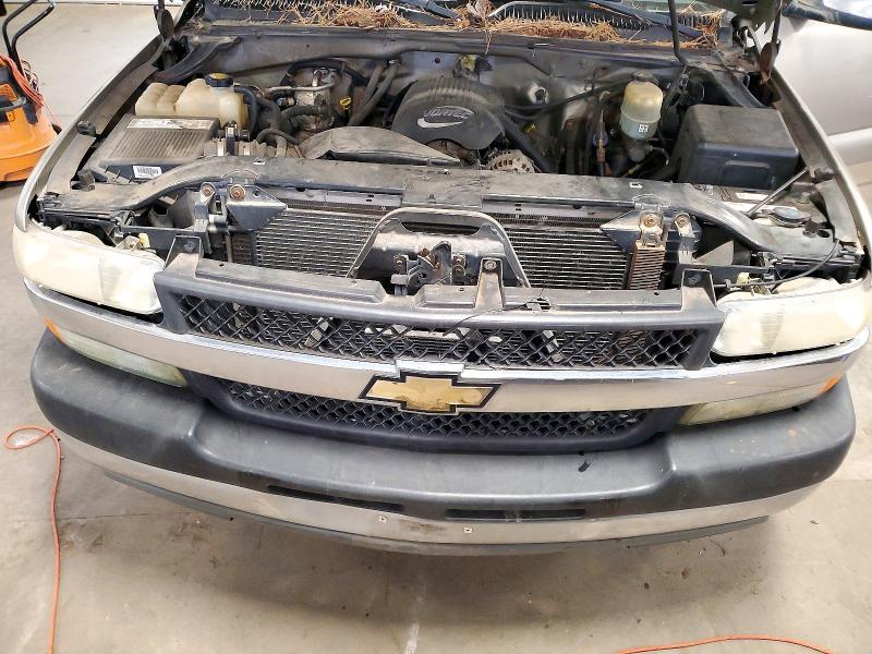 Photo 11 from auction – 2001 CHEVROLET SILVERADO with VIN 1GCHK23U31F142087