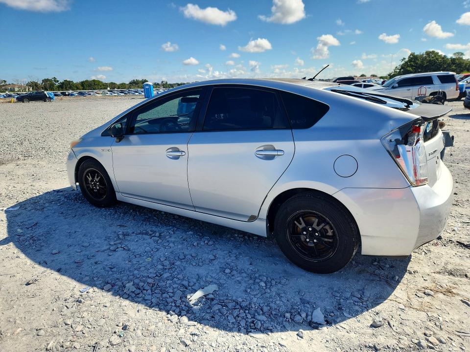Foto 2 de la subasta – 2015 TOYOTA PRIUS con VIN JTDKN3DUXF1913215