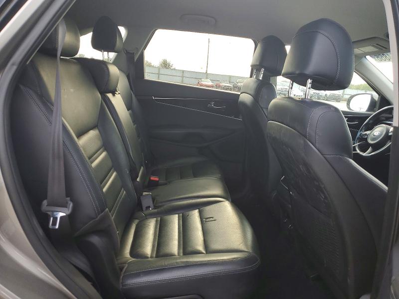 Снимка 11 от търг – 2017 KIA SORENTO с VIN 5XYPG4A37HG275218