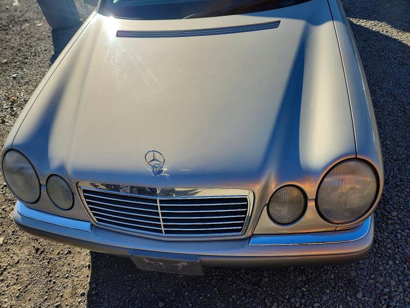 Photo 11 from auction – 1996 MERCEDES-BENZ E with VIN WDBJF55F0TJ023370