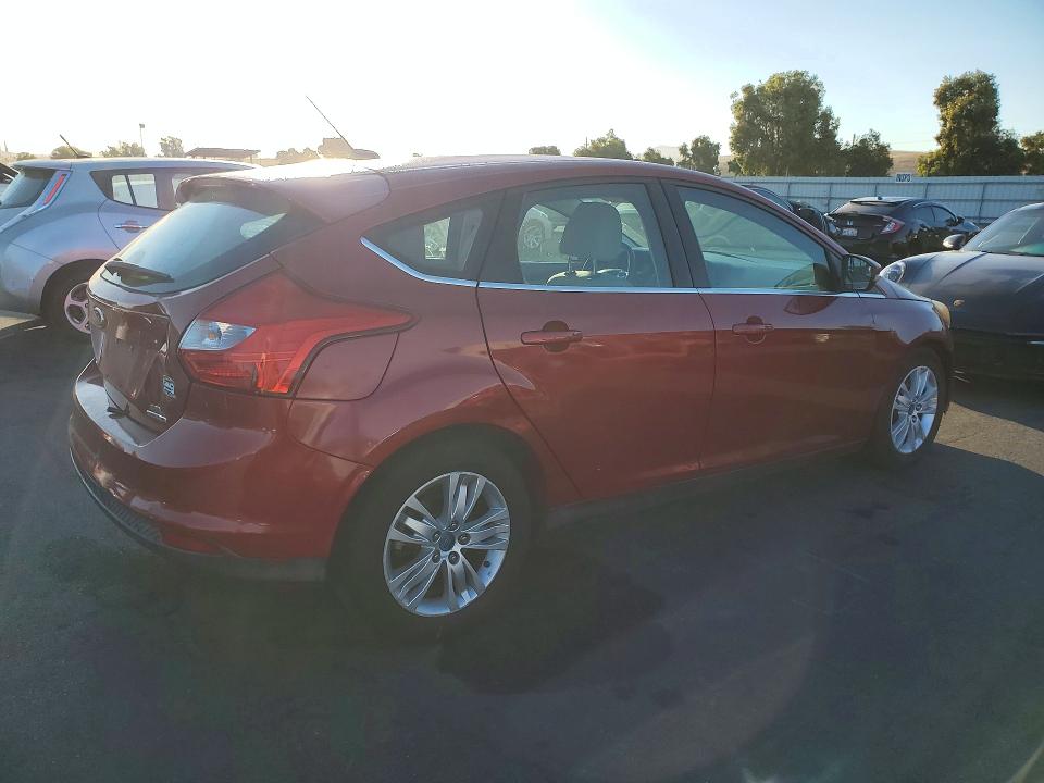 Photo 3 from auction – 2012 FORD FOCUS with VIN 1FAHP3M2XCL473246