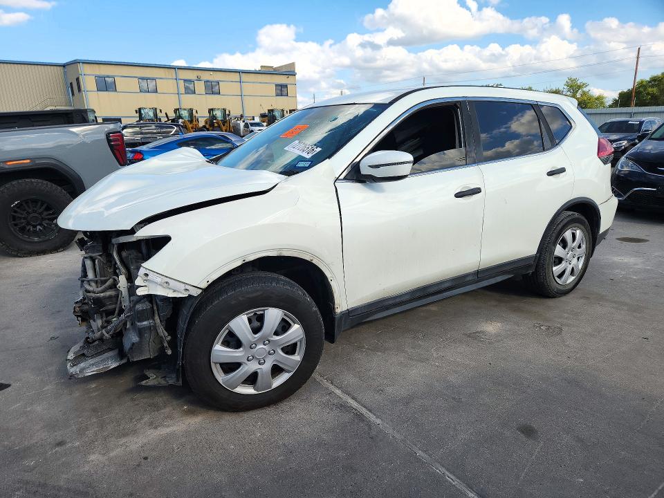 NISSAN ROGUE 2017 with VIN 5N1AT2MT5HC894787 - Photo from auction