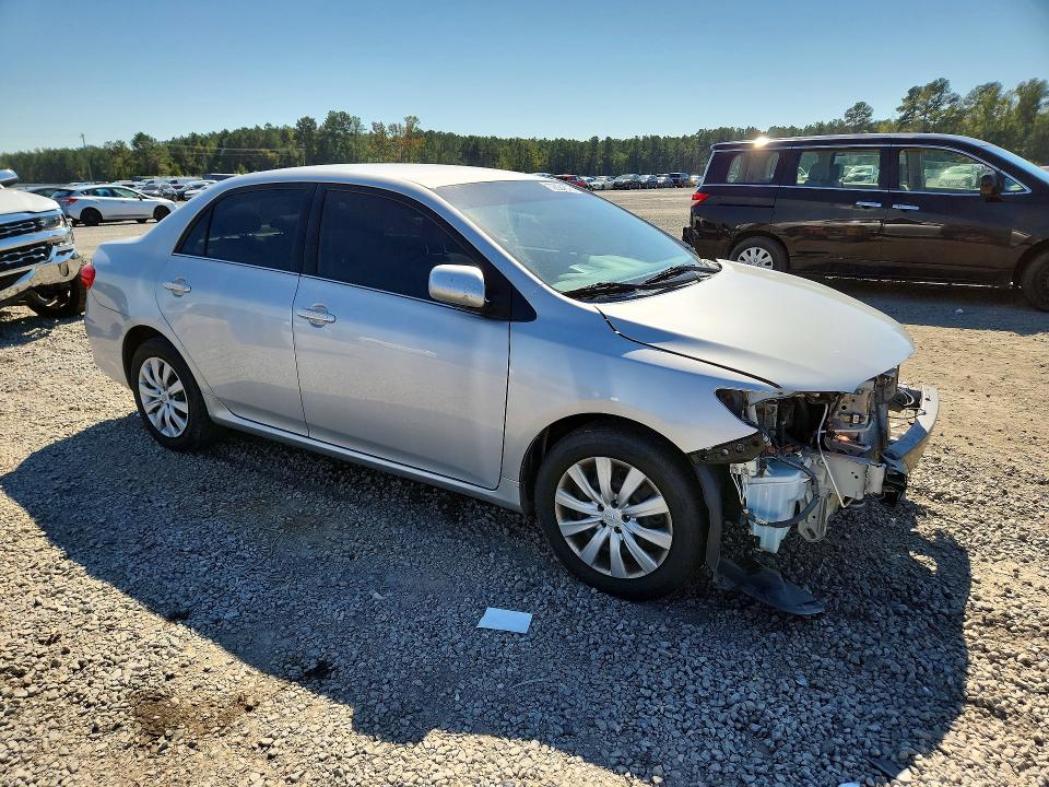Снимка 4 от търг – 2013 TOYOTA COROLLA с VIN 2T1BU4EE4DC940127