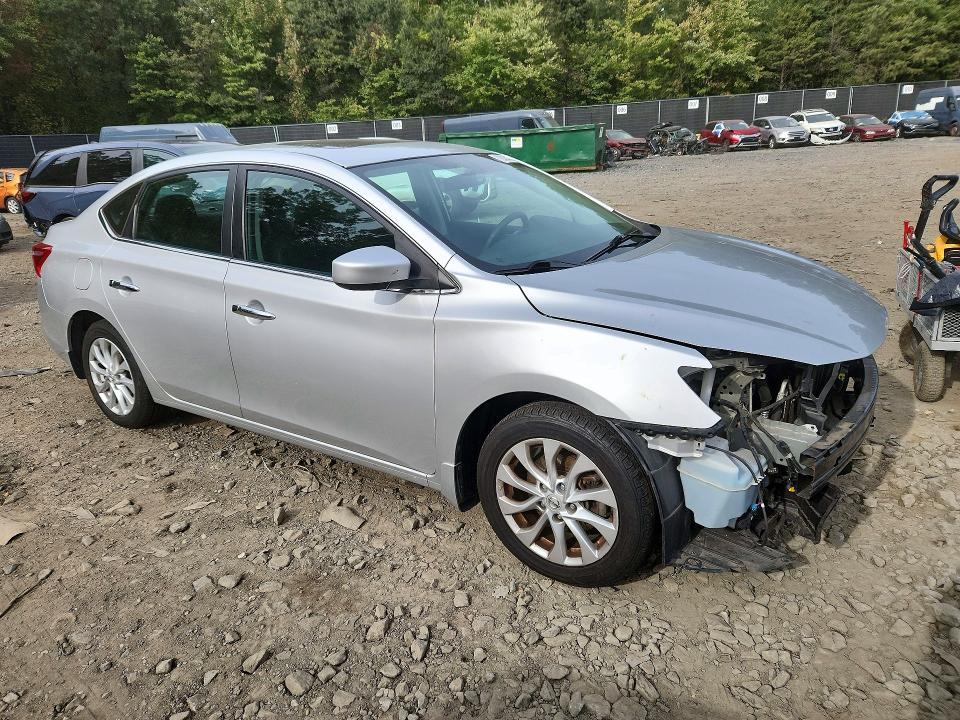 Снимка 4 от търг – 2018 NISSAN SENTRA с VIN 3N1AB7AP9JY257218