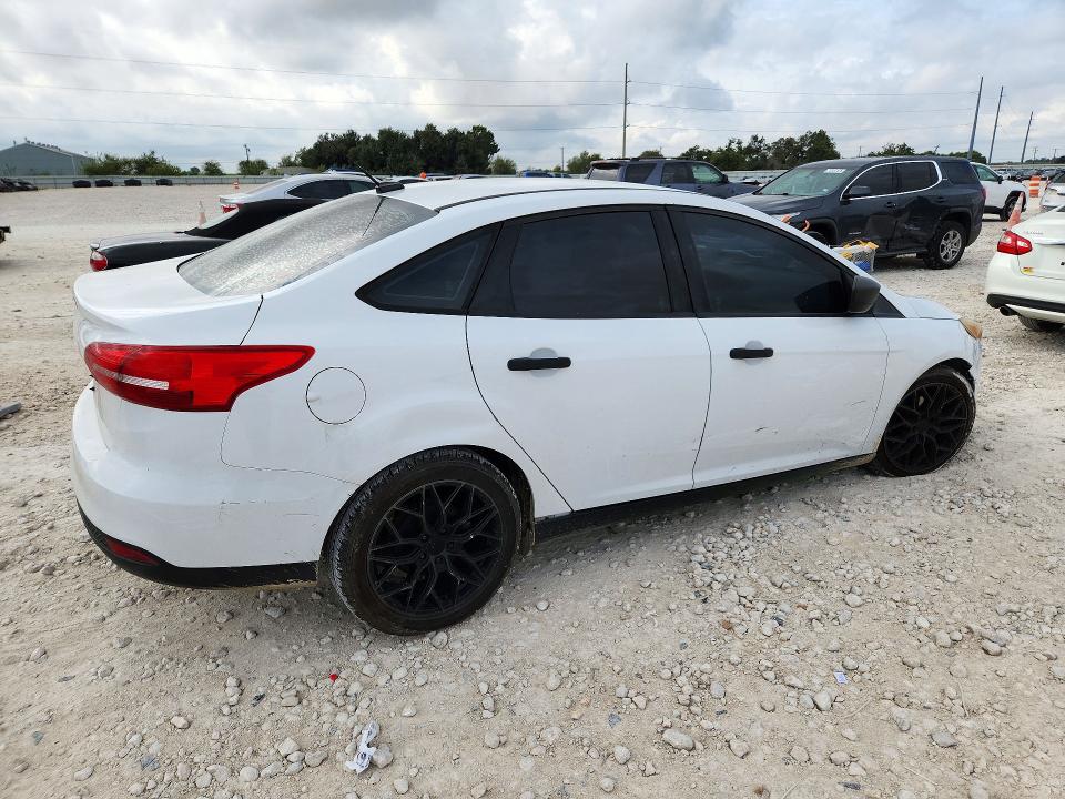 Снимка 3 от търг – 2018 FORD FOCUS с VIN 1FADP3E24JL277426