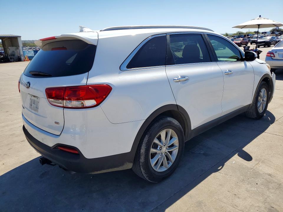 Photo 3 from auction – 2017 KIA SORENTO with VIN 5XYPG4A35HG247417