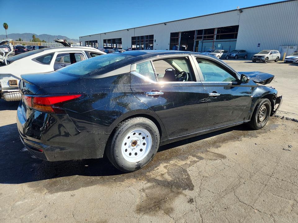 Photo 3 from auction – 2025 NISSAN ALTIMA with VIN 1N4BL4DVXSN392316