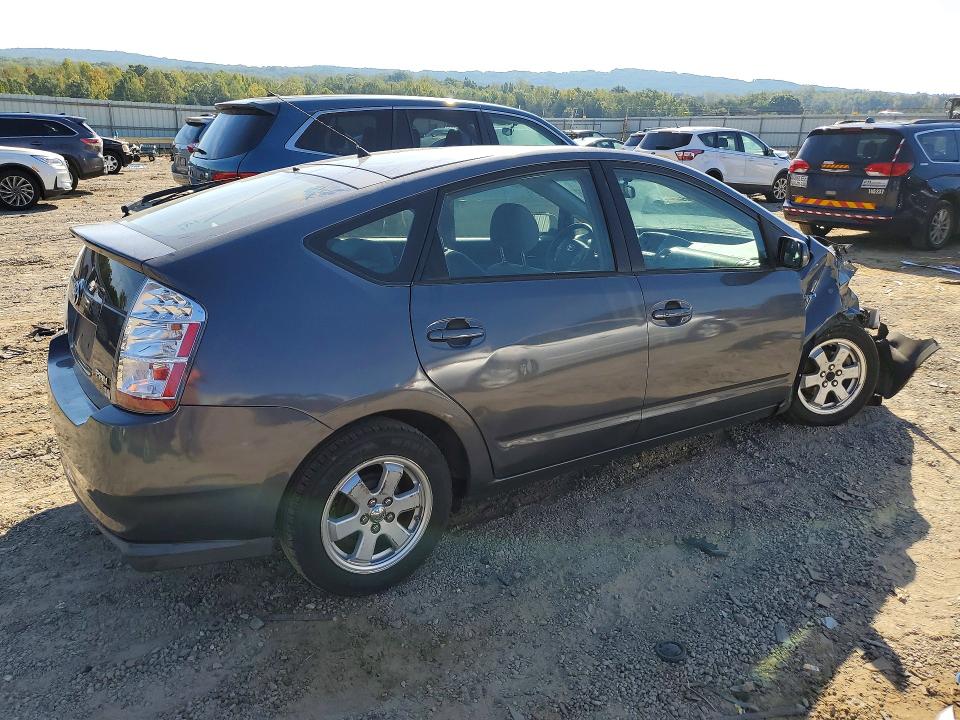 Снимка 3 от търг – 2006 TOYOTA PRIUS с VIN JTDKB20U463188269