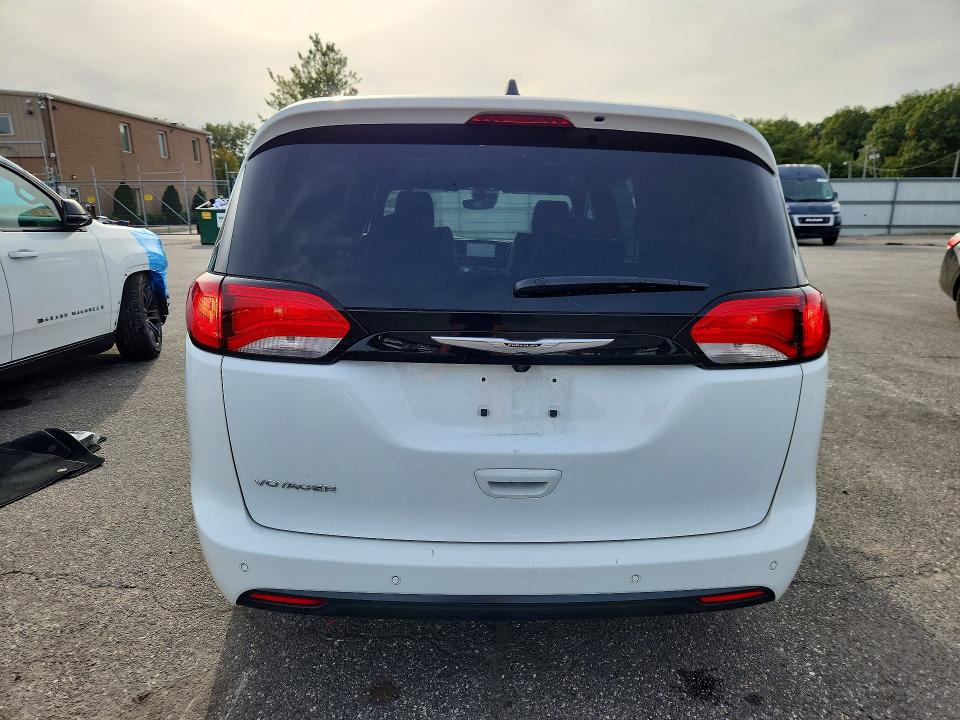 Photo 6 from auction – 2025 CHRYSLER VOYAGER with VIN 2C4RC1CG0SR614052