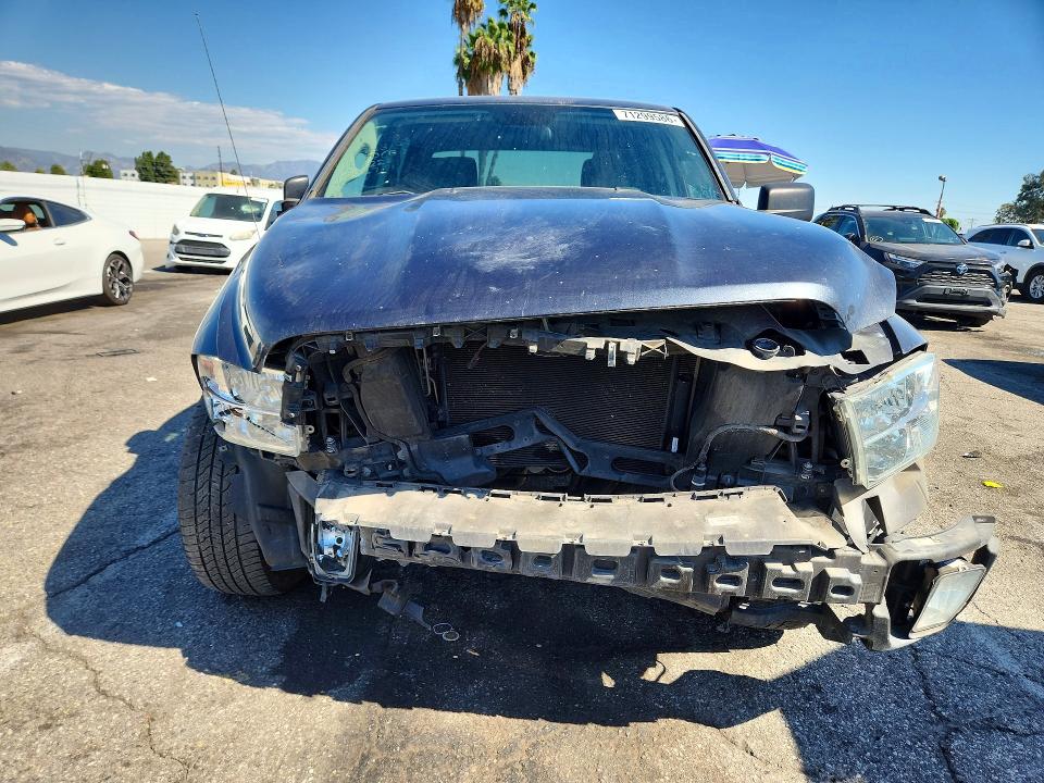 Photo 5 from auction – 2015 RAM 1500 with VIN 1C6RR6KT2FS654378