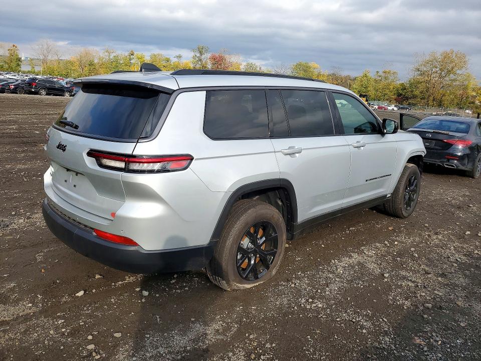 Снимка 3 от търг – 2026 JEEP GRAND CHEROKEE с VIN 1C4RJKAR9T8591612