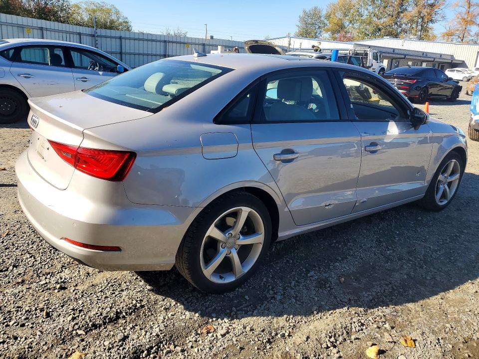 Снимка 3 от търг – 2016 AUDI A3 с VIN WAUA7HFFXG1102661