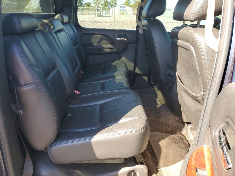 Снимка 10 от търг – 2010 CHEVROLET AVALANCHE с VIN 3GNVKFE04AG291599