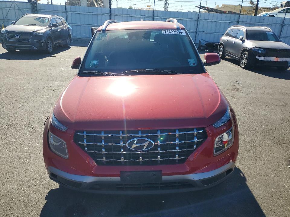 Снимка 5 от търг – 2022 HYUNDAI VENUE с VIN KMHRC8A3XNU204788