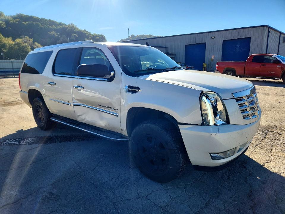 صورة رقم 4 من المزاد - 2013 CADILLAC ESCALADE مع VIN 1GYS4HEF9DR374787